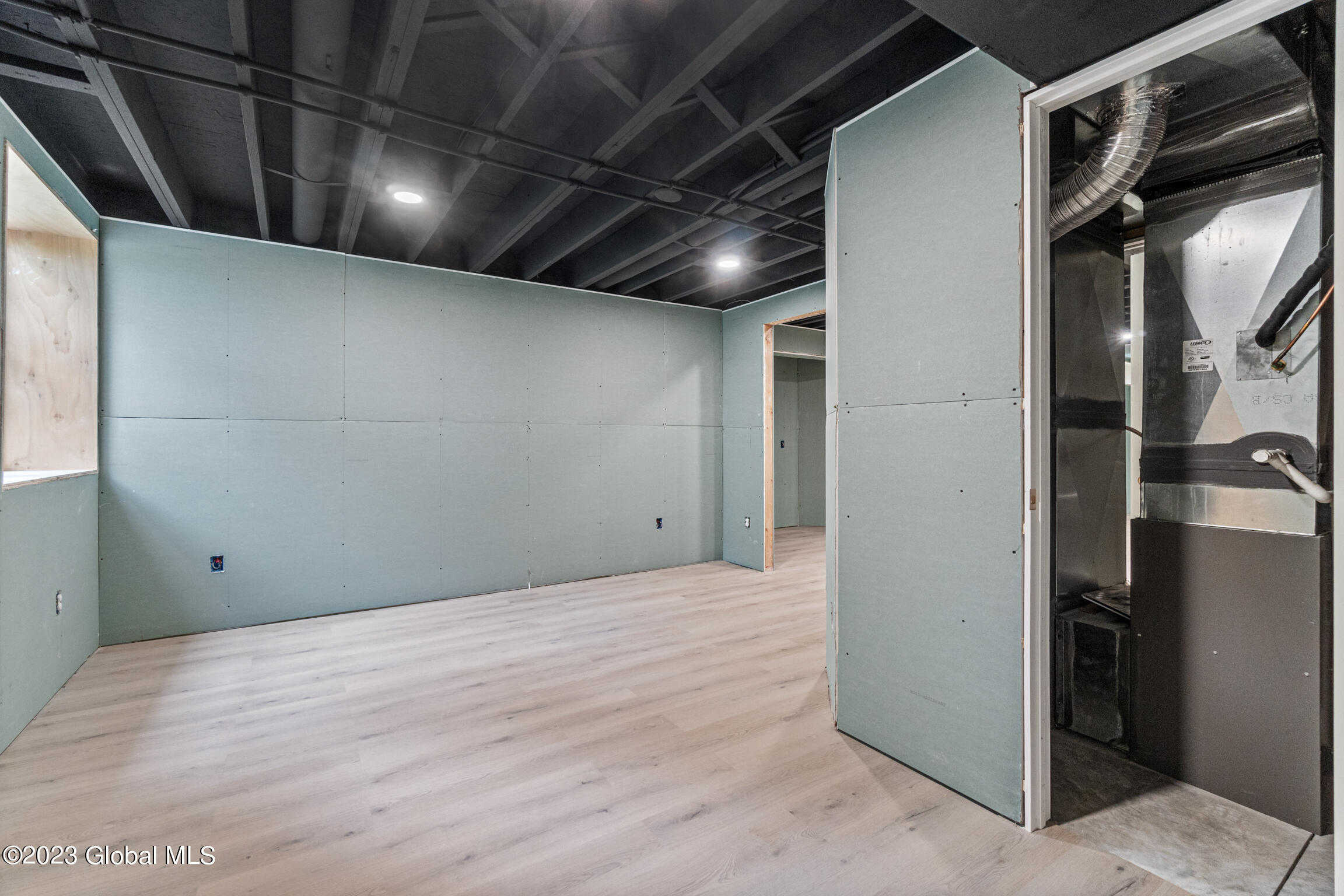 14 David Lane Halfmoon, NY 12065 - Photo 31 of 48 14 David Ln-40 - Copy