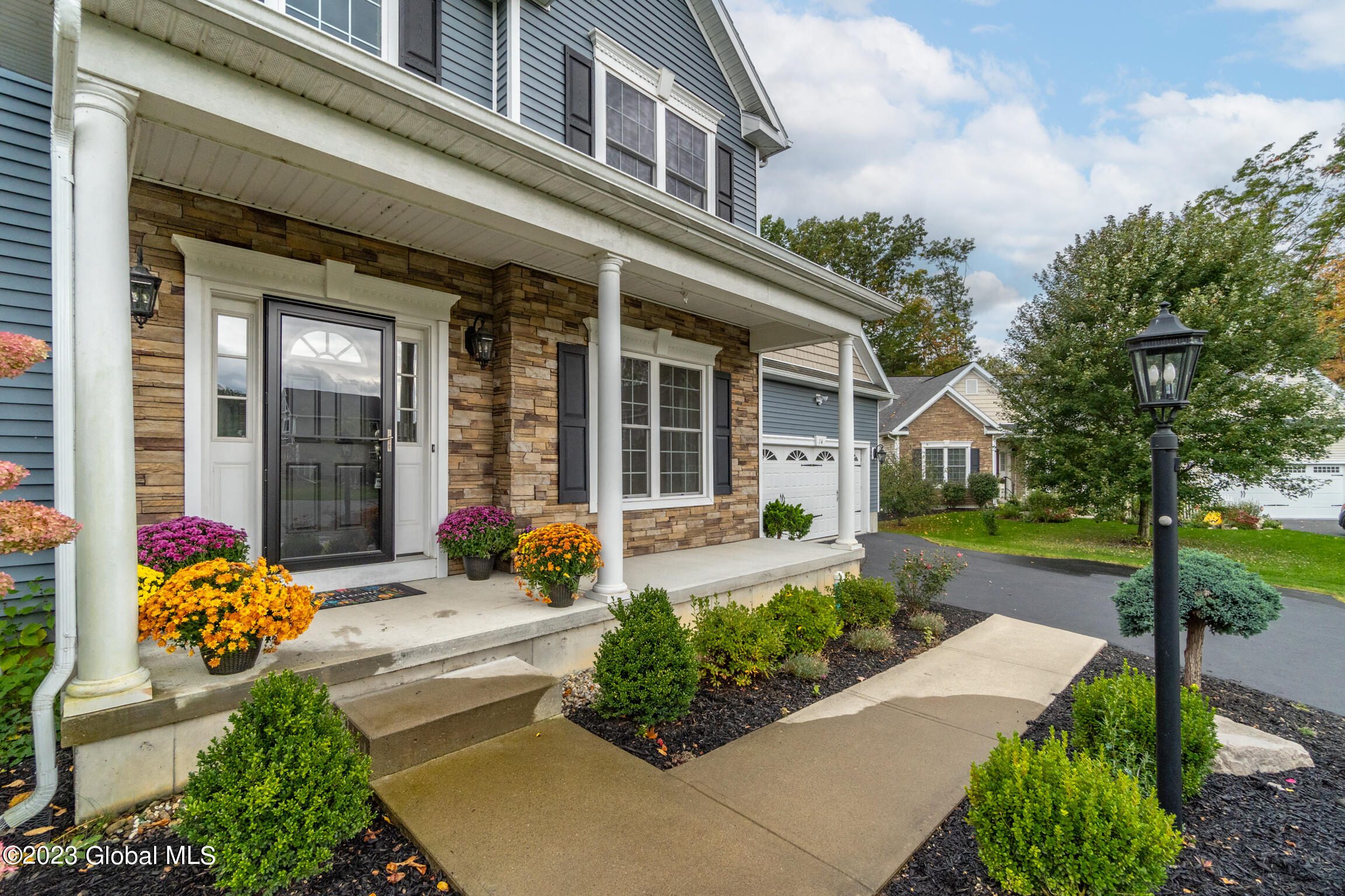 14 David Lane Halfmoon, NY 12065 - Photo 5 of 48 14 David Ln-5 - Copy