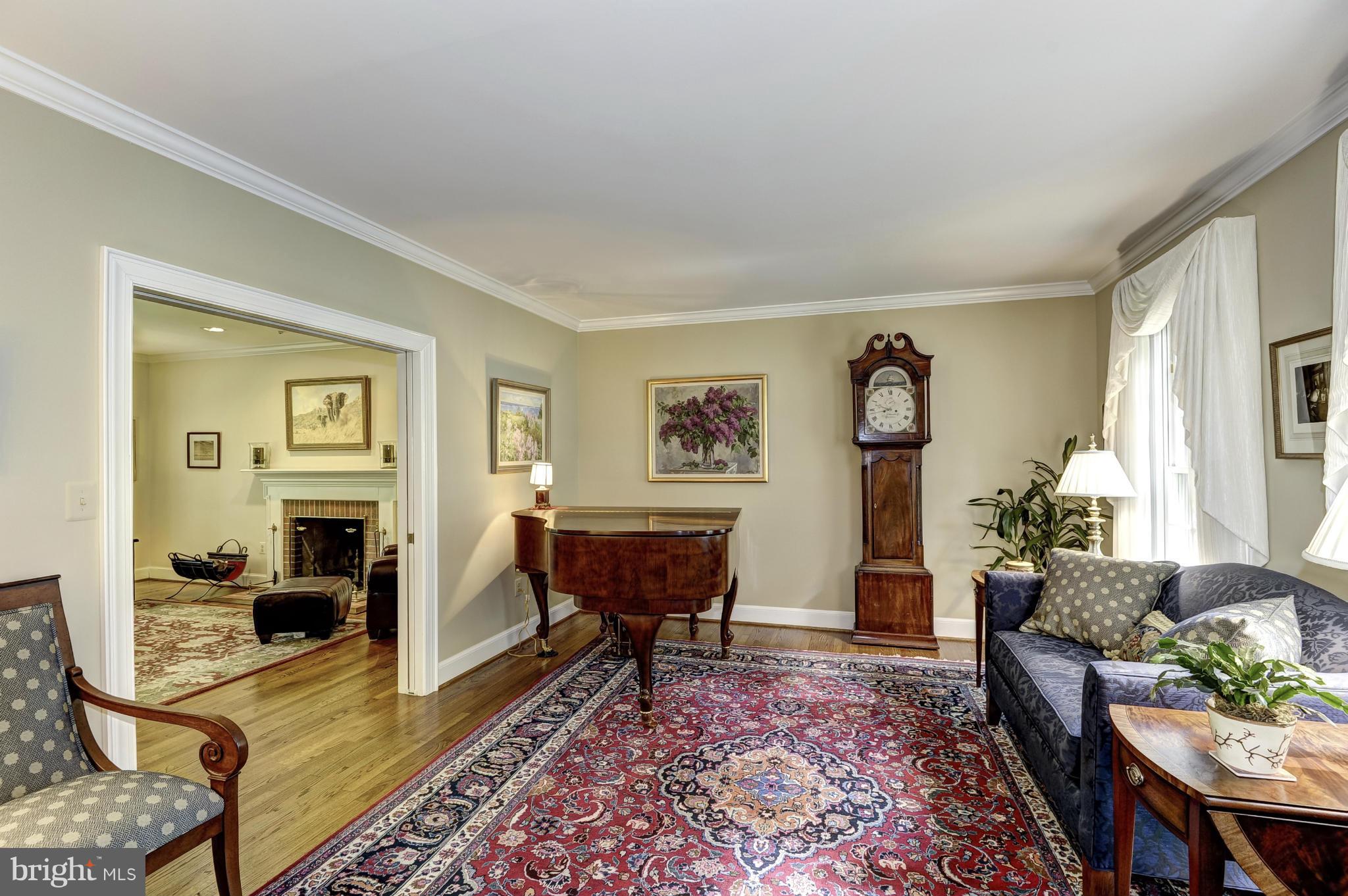 7412 Brickyard Road Potomac, MD 20854 - Photo 7 of 17 Living Room