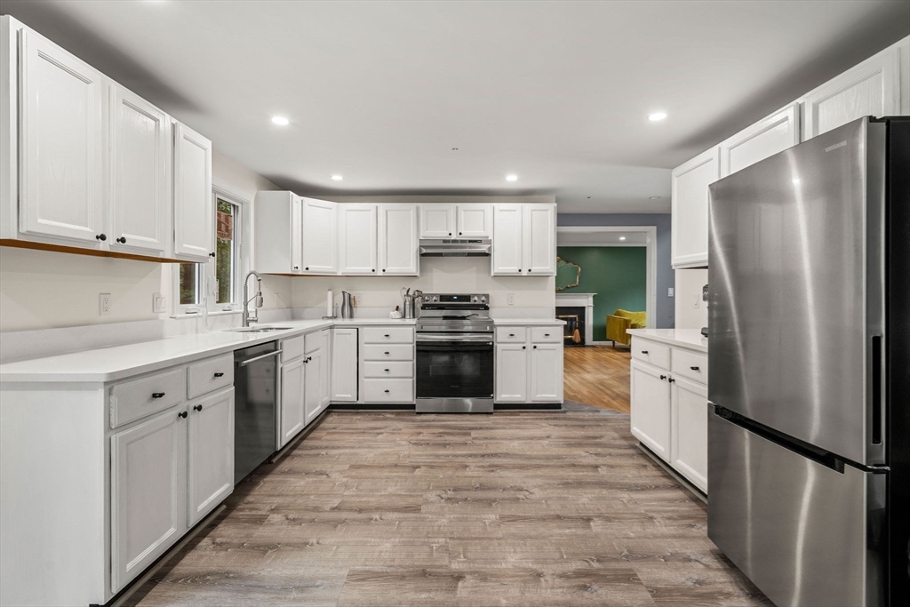 93 Kendrick Road Wakefield, MA 01880 - Photo 4 of 42 Gallery Image 4