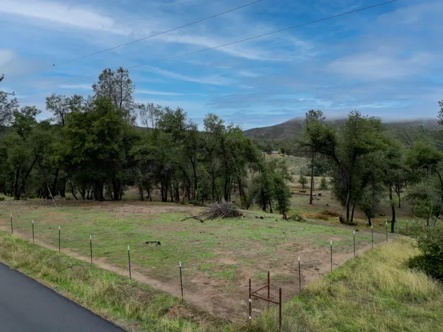 $85,000 | 12562 Bender Road, Igo, CA 96047