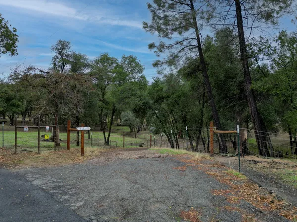 $85,000 | 12562 Bender Road, Igo, CA 96047