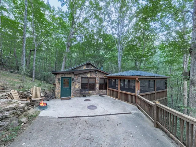 $495,000 | 189 Smith Hill Road, Blue Ridge, GA 30513