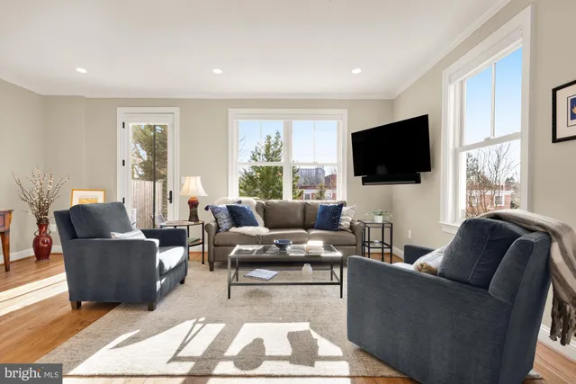 $935,000 | 8803 Courts Way, Silver Spring, MD 20910