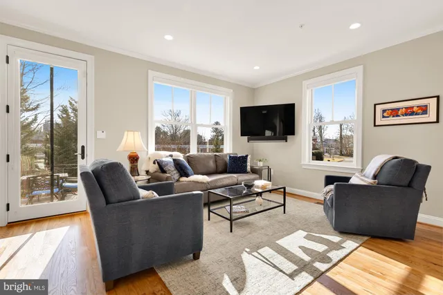 $935,000 | 8803 Courts Way, Silver Spring, MD 20910