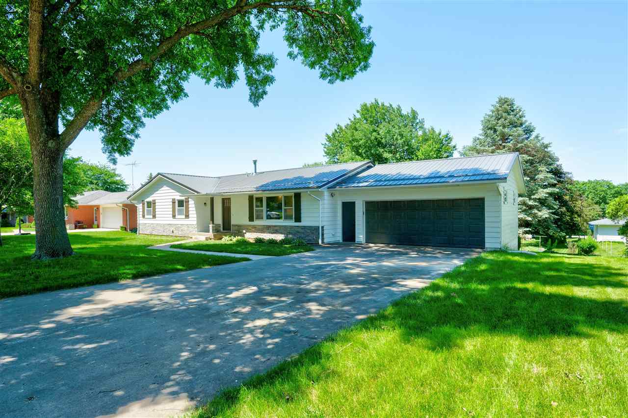 835 3rd Place Kalona, IA 52247 - Photo 1 of 30 Gallery Image 1