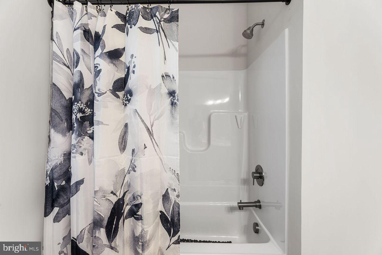 183 Galena Road Frederica, DE 19946 - Photo 42 of 46 Full Shower & Tub Barely used