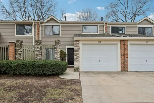 $395,000 | 105 West Dover Drive, Mount Prospect, IL 60056