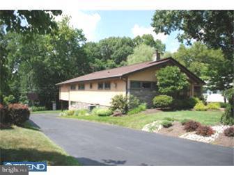 7728 Green Valley Road Cheltenham, PA 19095 - Photo 10 of 12 Exterior Side