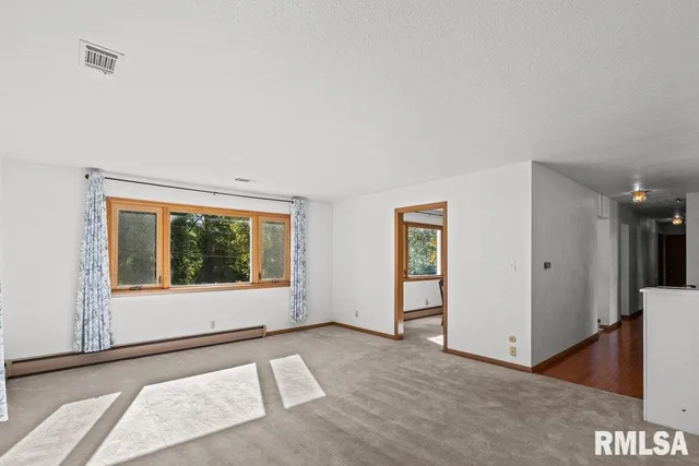 $279,900 | 4718 20th Avenue, Moline, IL 61265