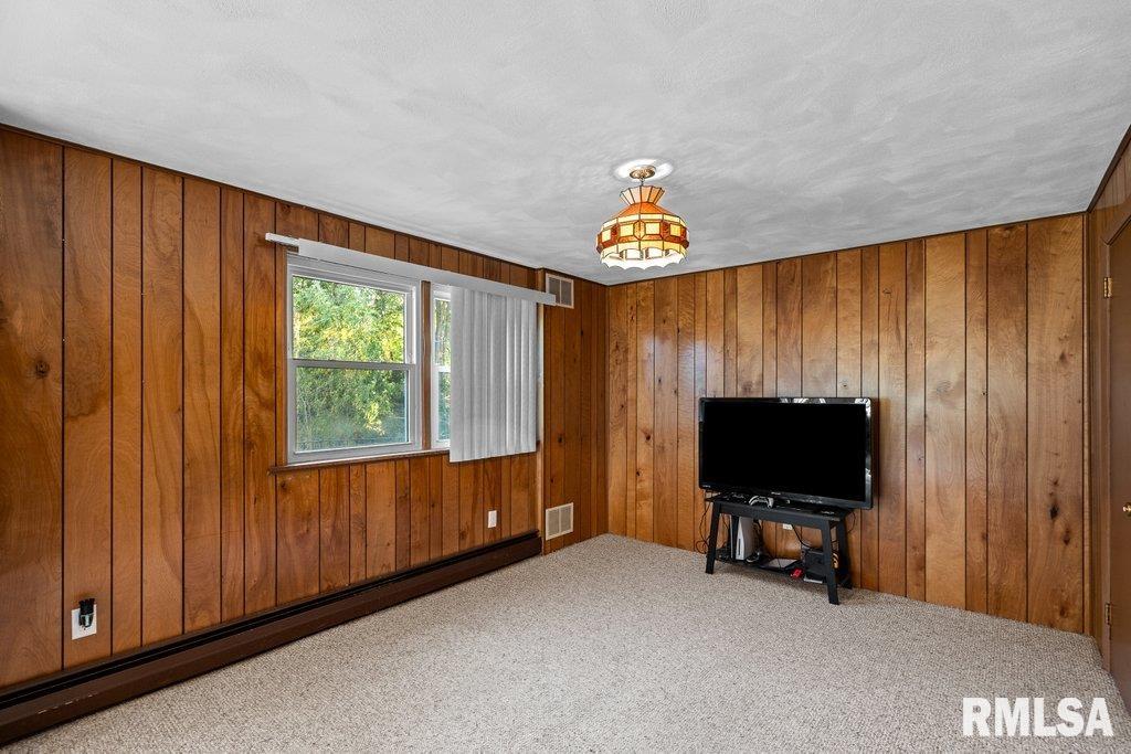 4718 20th Avenue Moline, IL 61265 - Photo 26 of 37