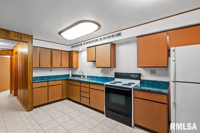 $279,900 | 4718 20th Avenue, Moline, IL 61265