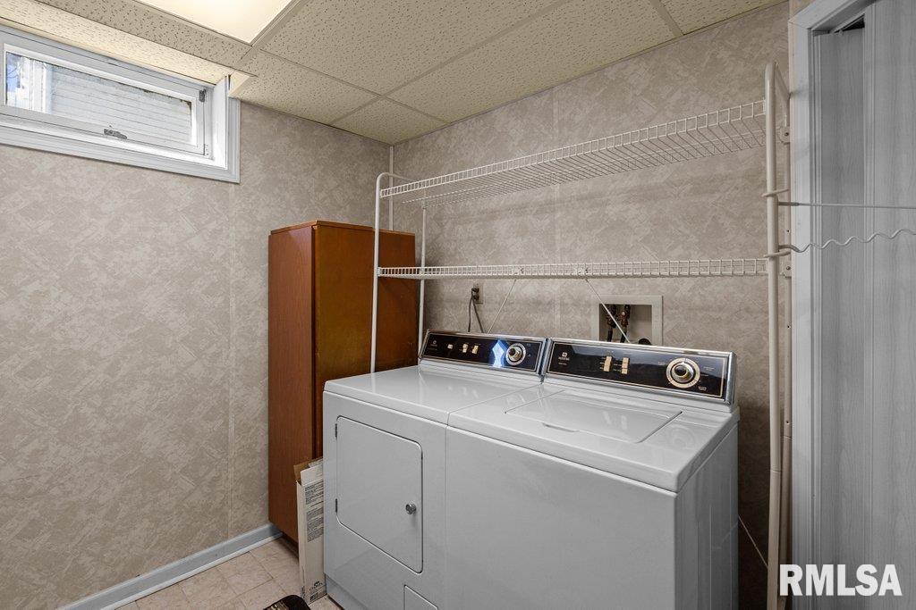 4718 20th Avenue Moline, IL 61265 - Photo 32 of 37