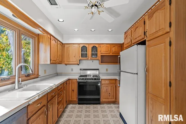 $279,900 | 4718 20th Avenue, Moline, IL 61265