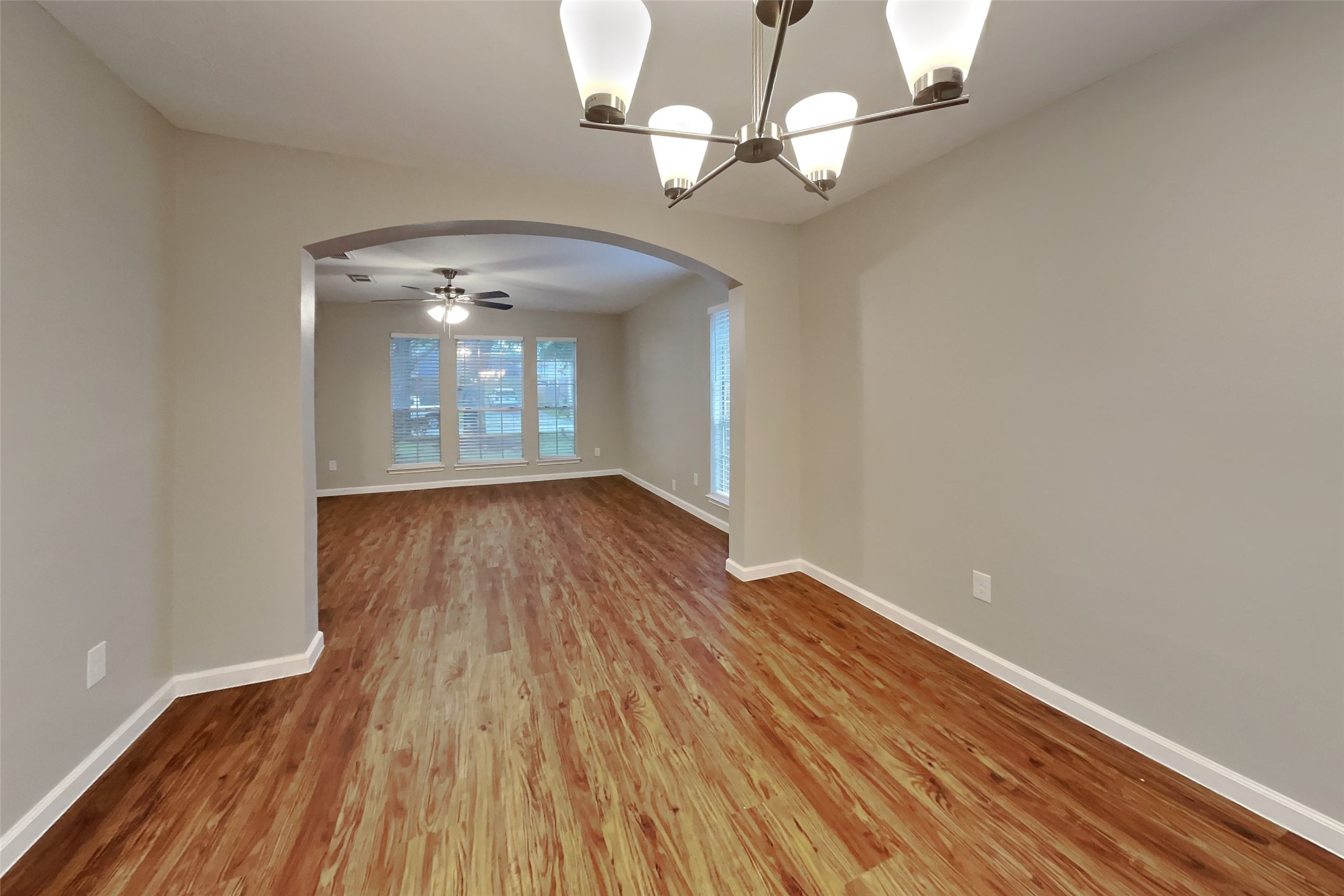 1427 Redwood Village Circle Spring, TX 77386 - Photo 9 of 22