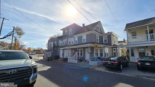 $1,325 | 64 Simpson Avenue, Unit A, Pitman, NJ 08071