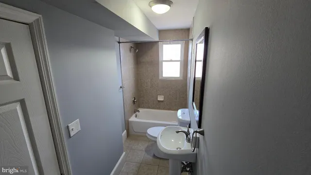 $1,325 | 64 Simpson Avenue, Unit A, Pitman, NJ 08071