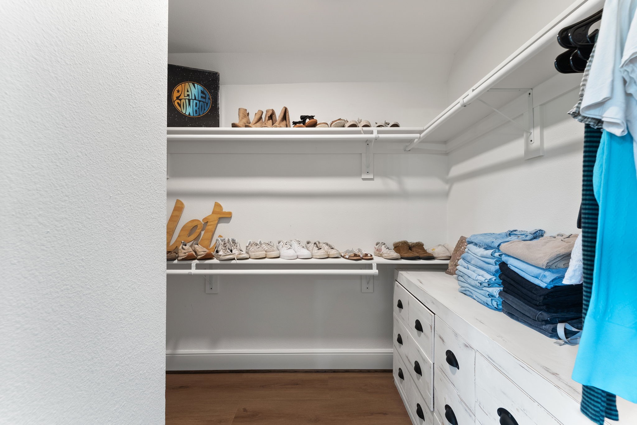 10082 Preserve Way Conroe, TX 77385 - Photo 13 of 47 Large closet located upstairs.