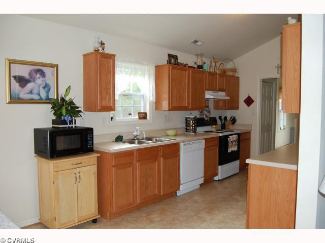 373 Sugarfork Road Cumberland, VA 23040 - Photo 6 of 12 Dining Room