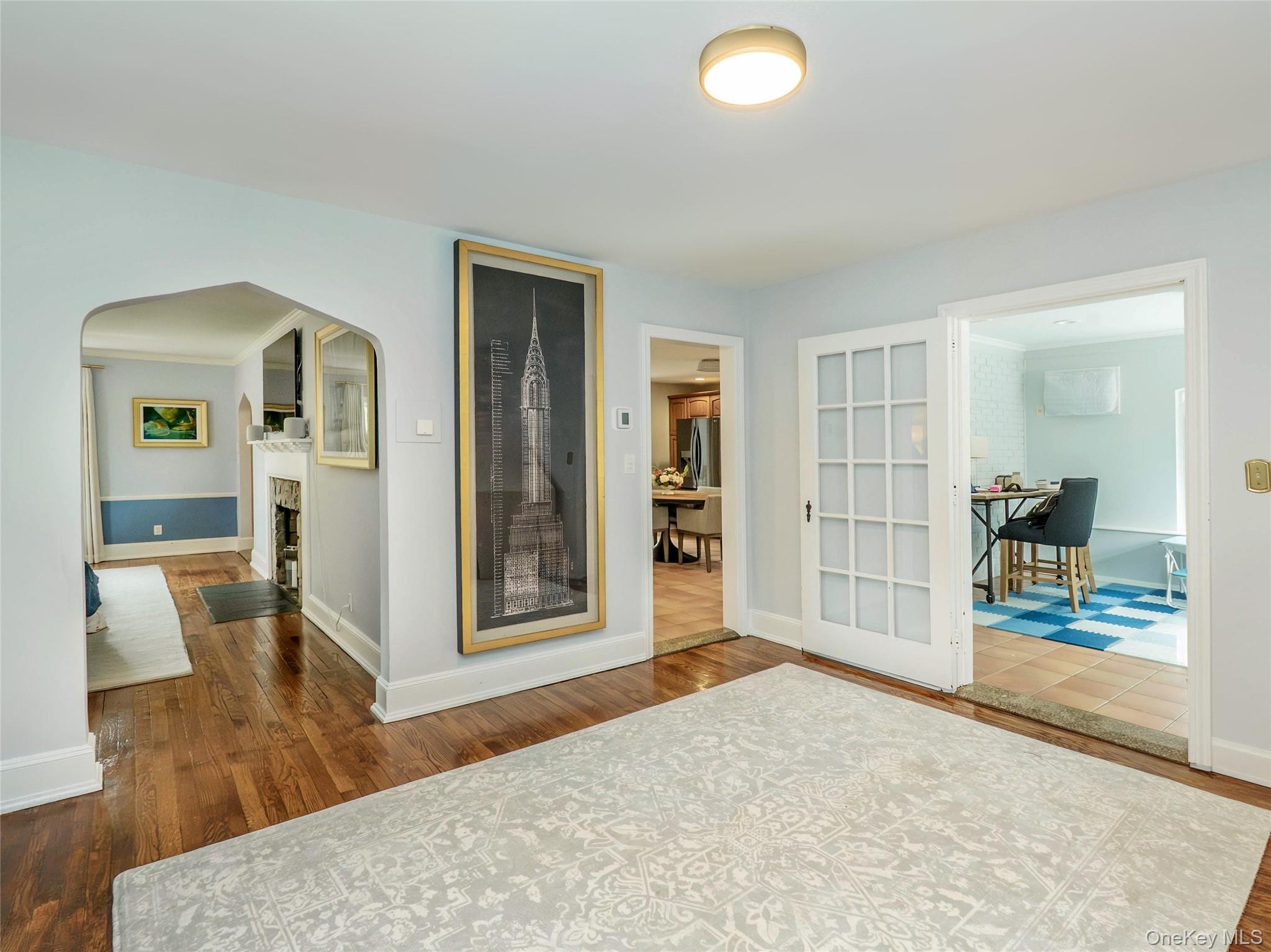 81 Huntington Road Garden City, NY 11530 - Photo 8 of 29