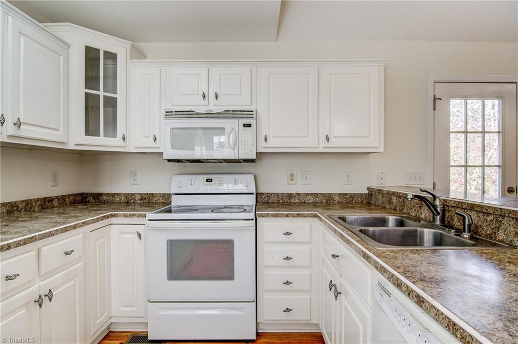 807 Raintree Court Randleman, NC 27317 - Photo 13 of 29 Gallery Image 13