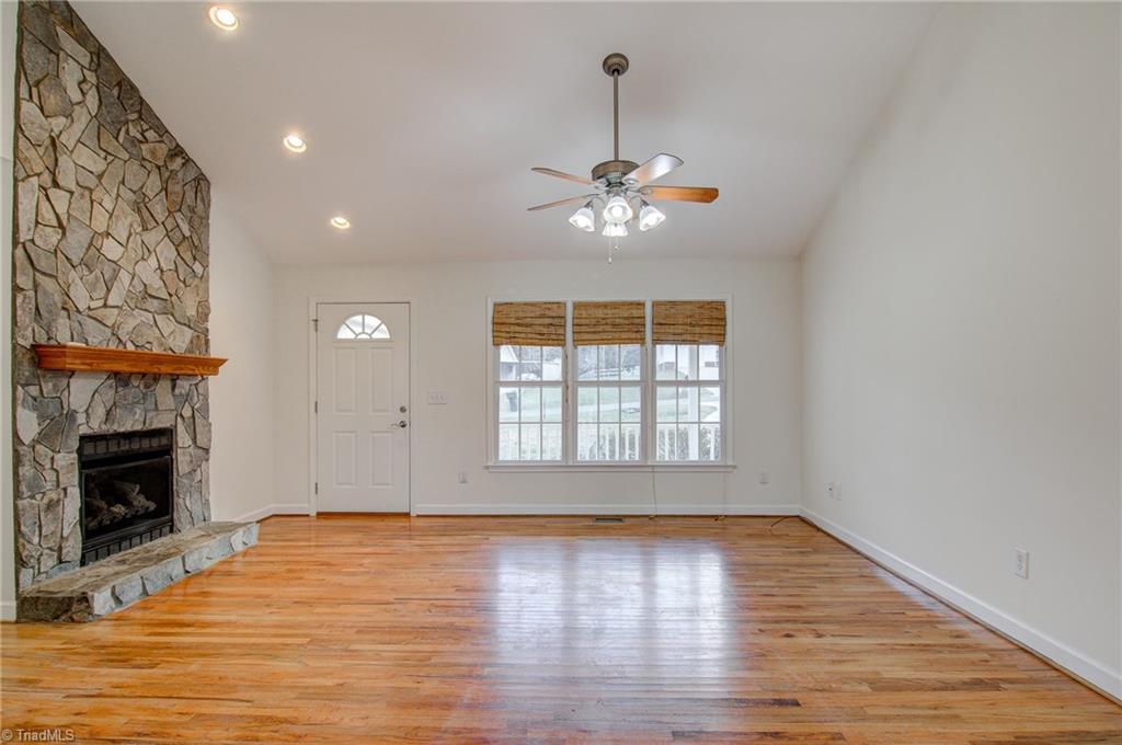 807 Raintree Court Randleman, NC 27317 - Photo 4 of 29 Gallery Image 4