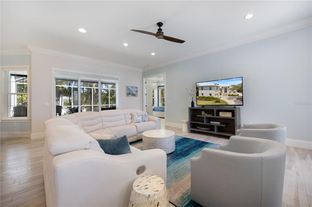 3919 Roberts Point Road Sarasota, FL 34242 - Photo 31 of 47