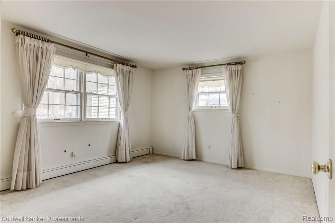 5760 Cobb Creek Road Rochester, MI 48306 - Photo 26 of 27 Bedroom 4.jpeg