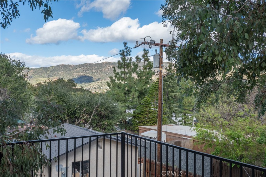 6143 Wisteria Street Simi Valley, CA 93063 - Photo 18 of 34