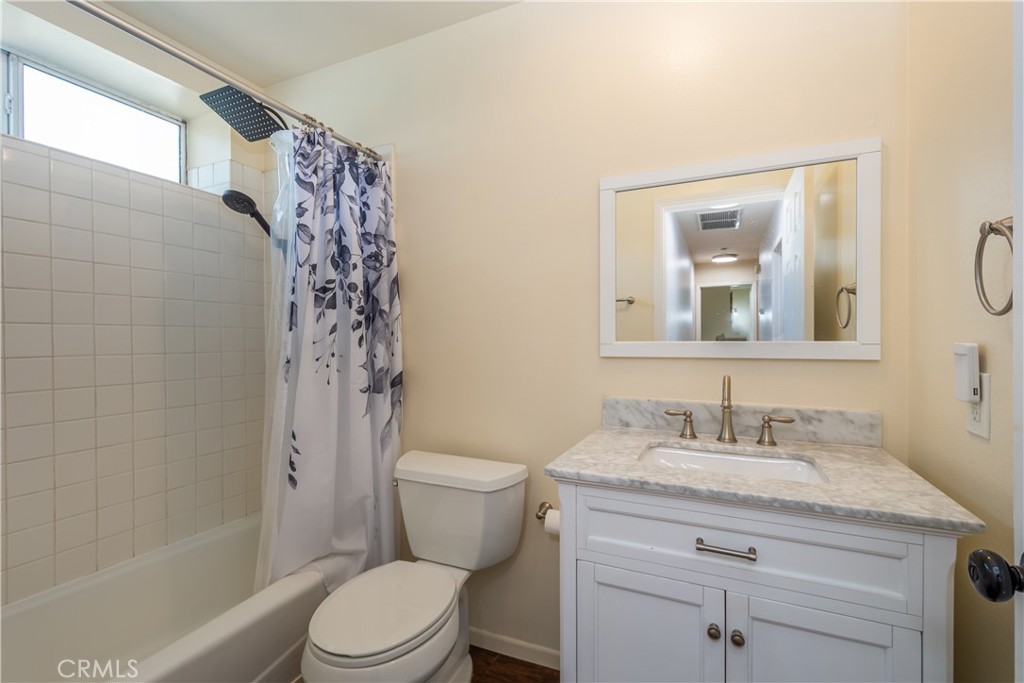 6143 Wisteria Street Simi Valley, CA 93063 - Photo 23 of 34
