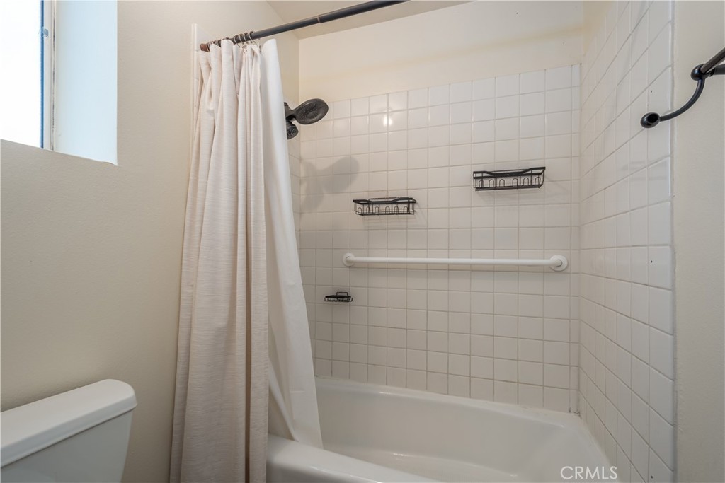 6143 Wisteria Street Simi Valley, CA 93063 - Photo 26 of 34