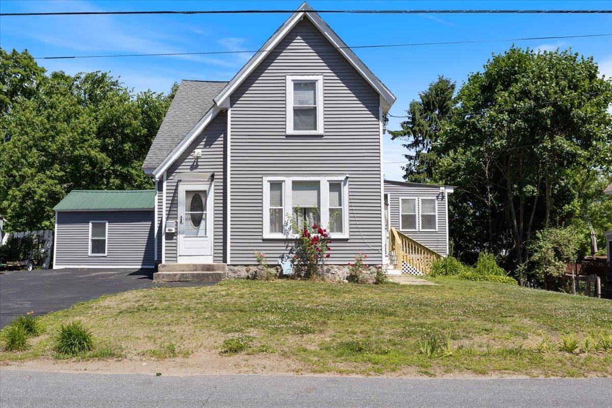 11 High Street Derry, NH 03038 - Photo 1 of 40 Gallery Image 1
