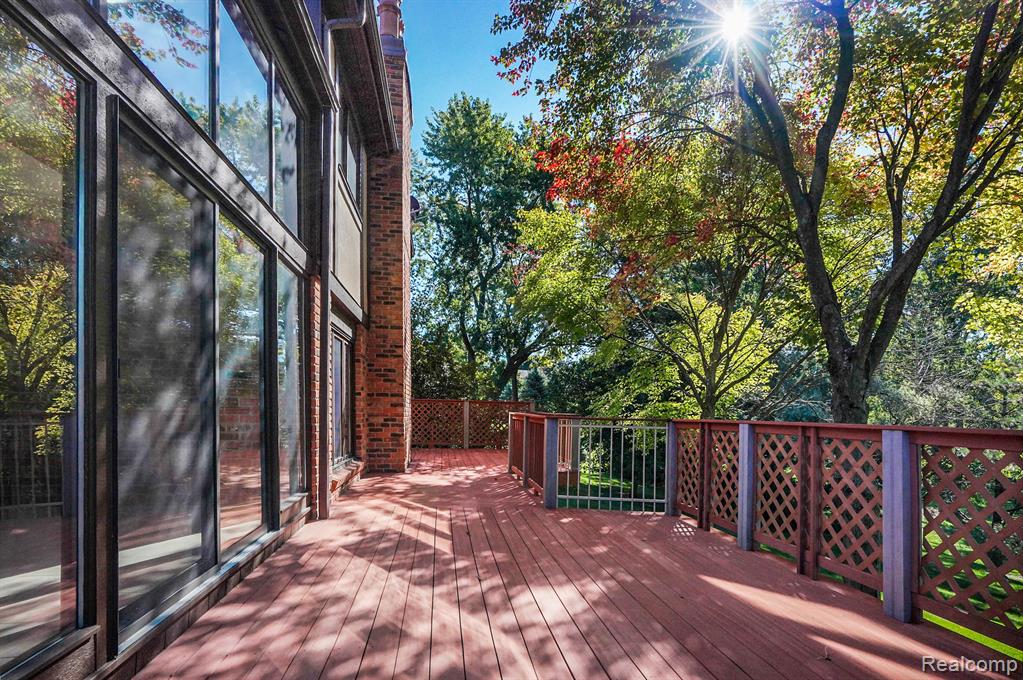2455 Munster Road Rochester Hills, MI 48309 - Photo 33 of 36