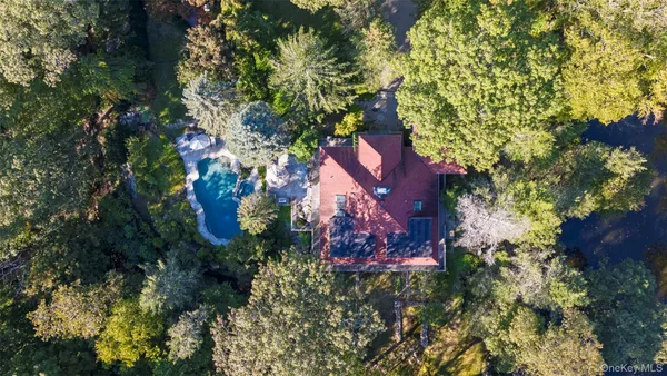 $2,995,000 | 12 Bishop Park Road, Pound Ridge, NY 10576