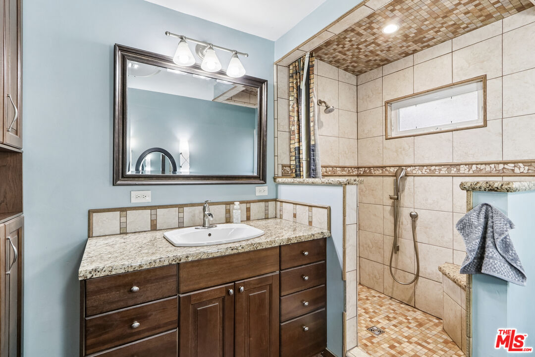 2717 Los Robles Road Thousand Oaks, CA 91362 - Photo 23 of 33