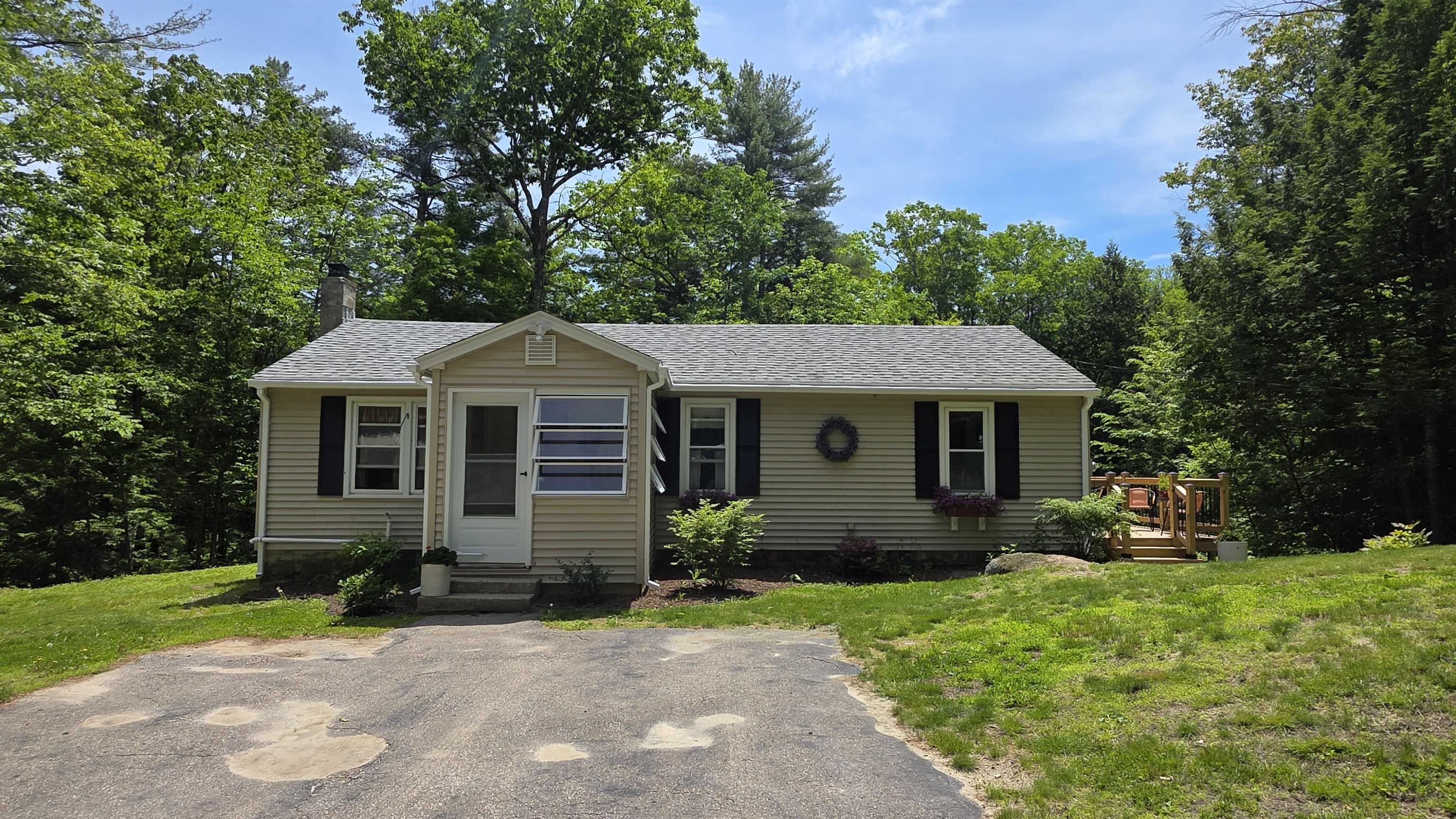 49 Shedd Road Hillsborough, NH 03244 - Photo 3 of 7