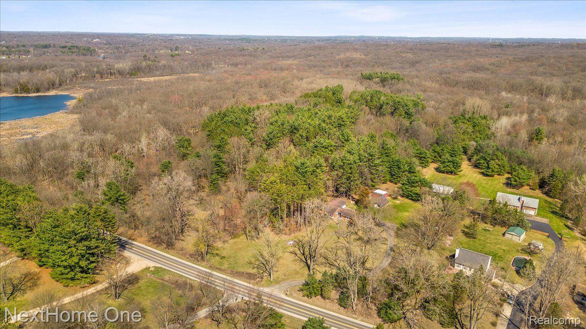 7785 Chilson Road Pinckney, MI 48169 - Photo 30 of 50 nature abounds