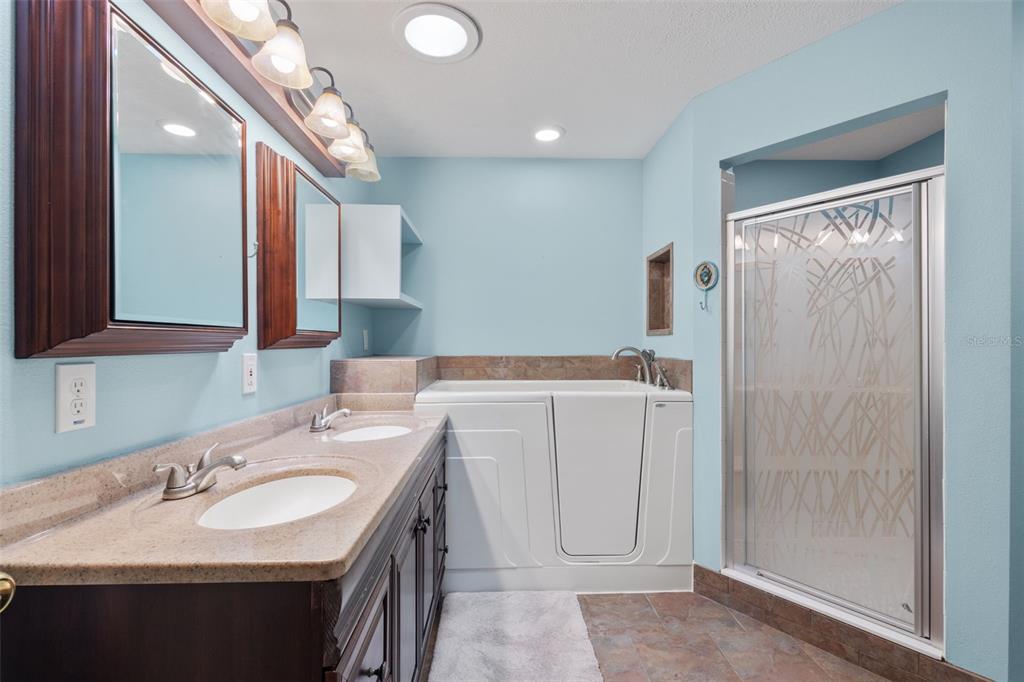 9526 Southwest 92nd Place Road Ocala, FL 34481 - Photo 44 of 60 Gallery Image 44