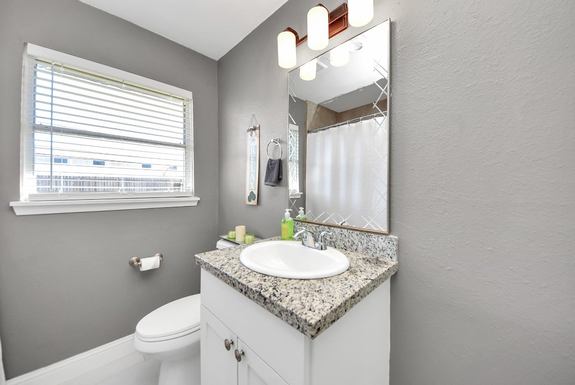 119 Burke Road Pasadena, TX 77506 - Photo 33 of 47