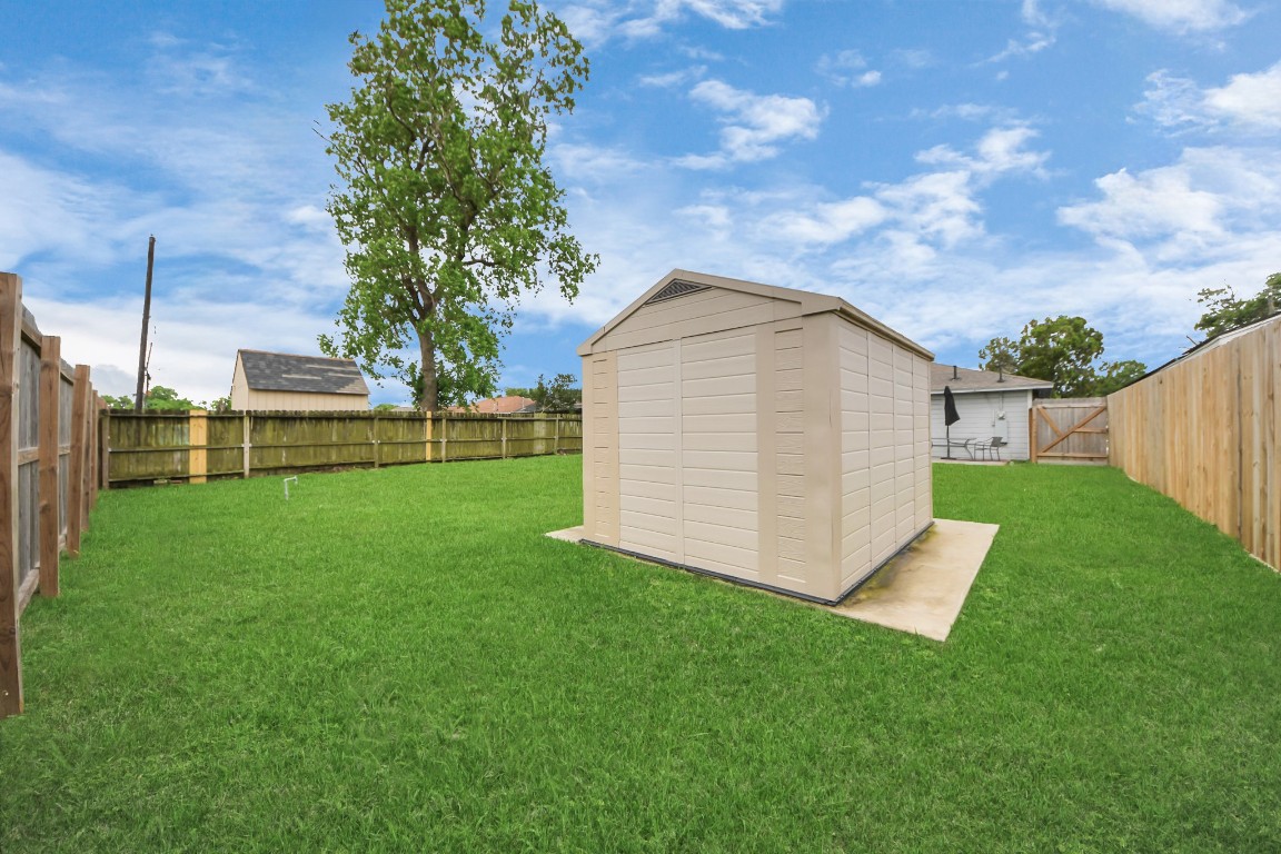 119 Burke Road Pasadena, TX 77506 - Photo 43 of 47