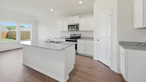 $274,990 | 800 Barton Drive, Ennis, TX 75119