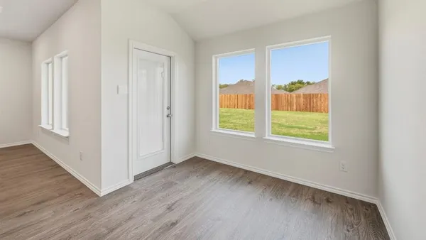 $274,990 | 800 Barton Drive, Ennis, TX 75119