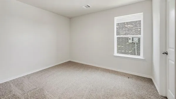 $274,990 | 800 Barton Drive, Ennis, TX 75119