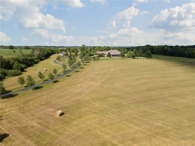 $2,000,000 | 15600 Northeast 124 Street, Kearney, MO 64060