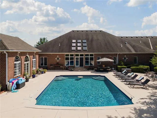 $2,000,000 | 15600 Northeast 124 Street, Kearney, MO 64060