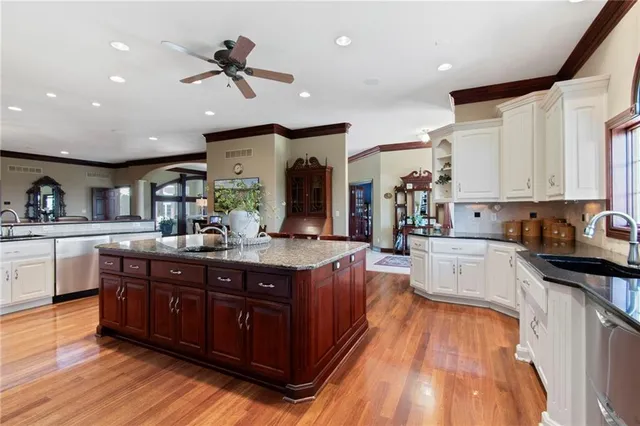 $2,000,000 | 15600 Northeast 124 Street, Kearney, MO 64060