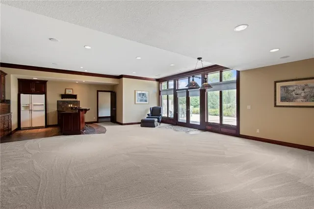 $2,000,000 | 15600 Northeast 124 Street, Kearney, MO 64060