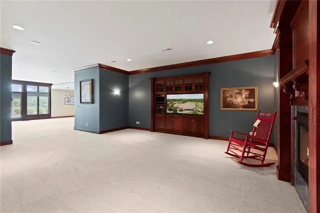 $2,000,000 | 15600 Northeast 124 Street, Kearney, MO 64060