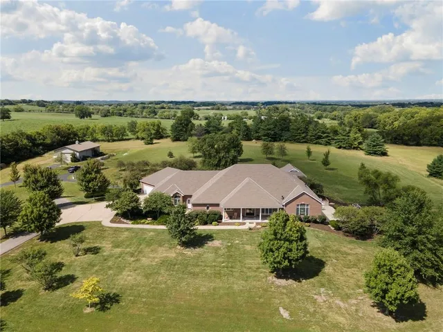 $2,000,000 | 15600 Northeast 124 Street, Kearney, MO 64060