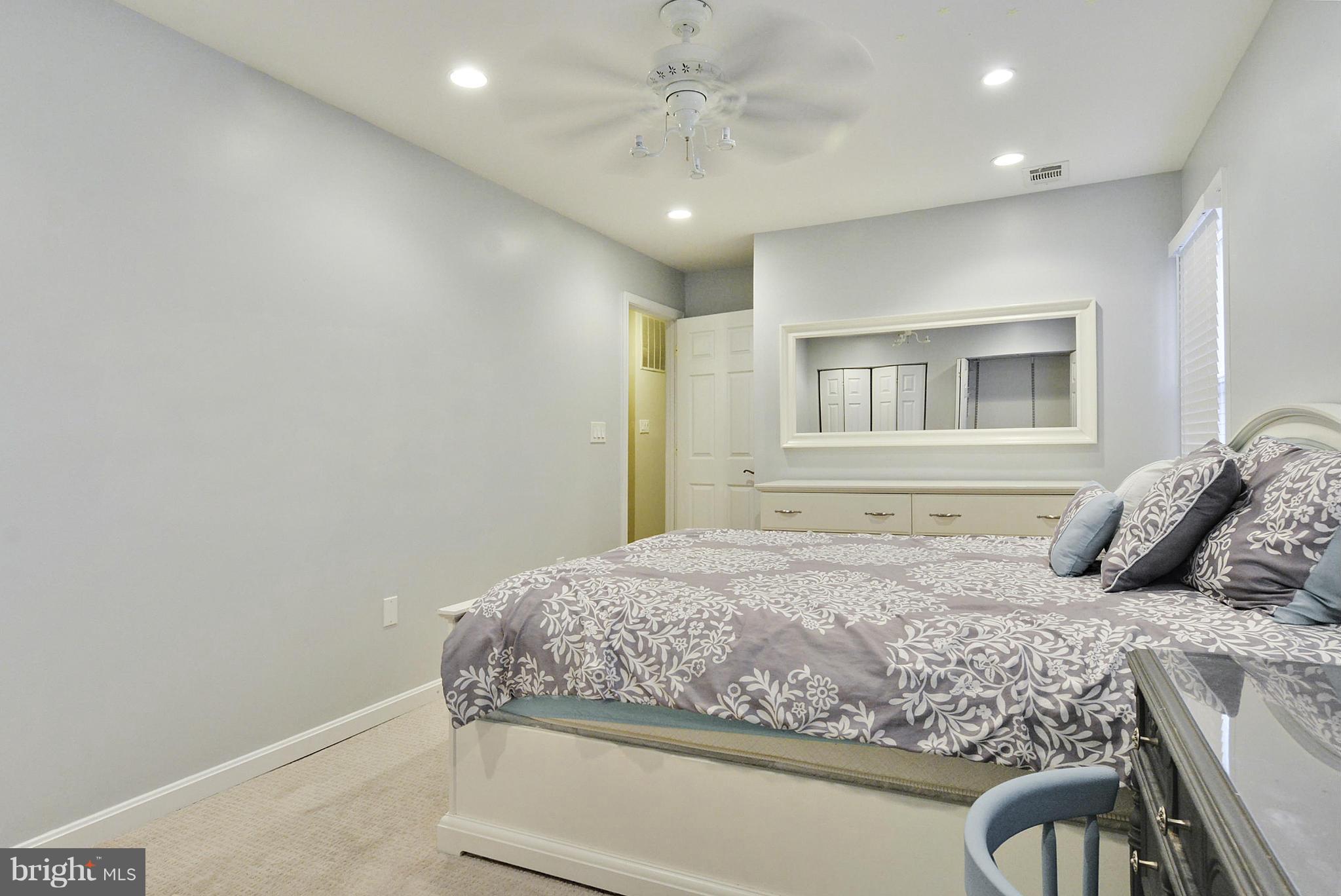 7802 Richfield Road Springfield, VA 22153 - Photo 16 of 30 Bedroom